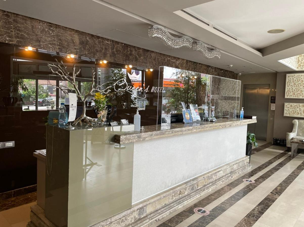 Queen'S Hotel - Zebra Centre 斯科普里 外观 照片