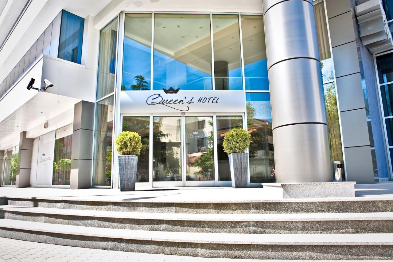 Queen'S Hotel - Zebra Centre 斯科普里 外观 照片