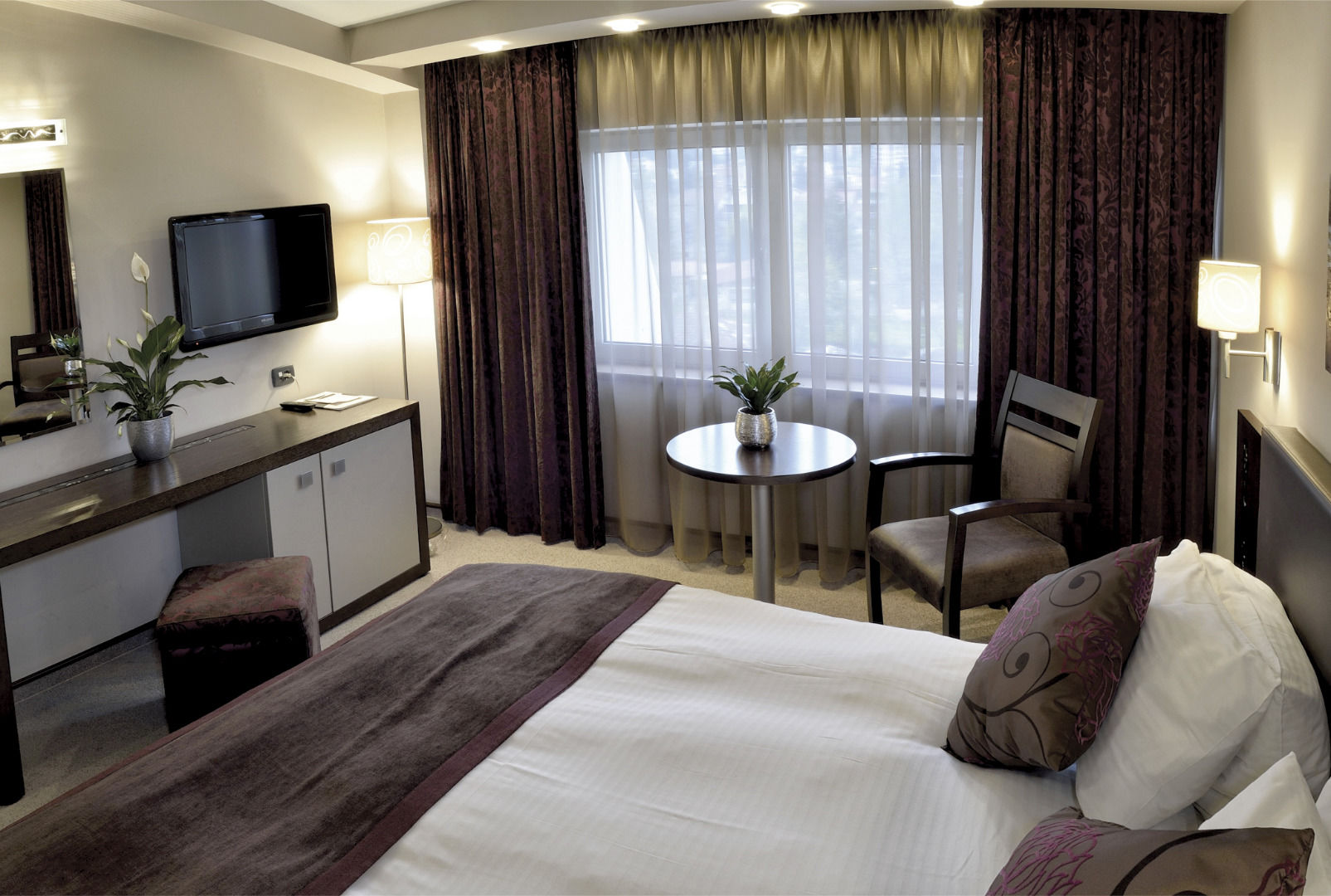 Queen'S Hotel - Zebra Centre 斯科普里 客房 照片