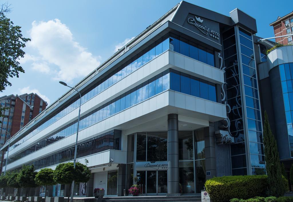 Queen'S Hotel - Zebra Centre 斯科普里 外观 照片